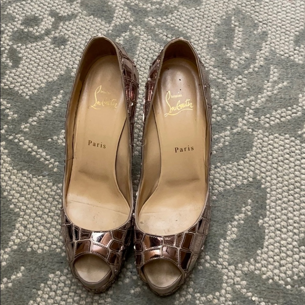 Christian louboutin pumps size 40